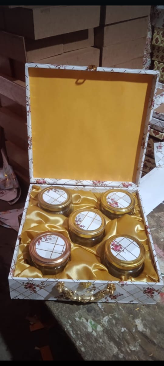 5 jar boxes