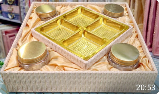 4 cavity + 4 jar kite tray